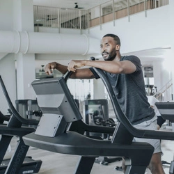 FREEMOTION BIEŻNIA ELEKTRYCZNA INCLINE TRAINER i22.9