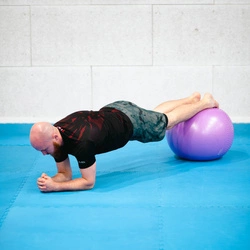 YB03N 55CM VIOLET PIŁKA GIMNASTYCZNA MASUJACA HMS