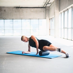 Mata fitness HMS klubowa z otworami MFK03 Blue-Black