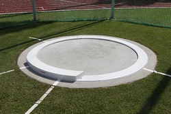 Segment z progiem do pchnięcia kulą Polanik SCS14-2135